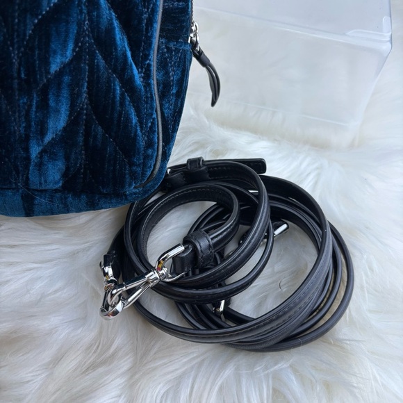 Kate Spade Briar Lane Quilted Crushed Velvet mini Midnight Blue Backpack - Picture 8 of 12